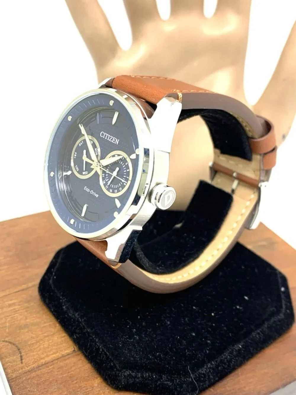 Citizen men watch
